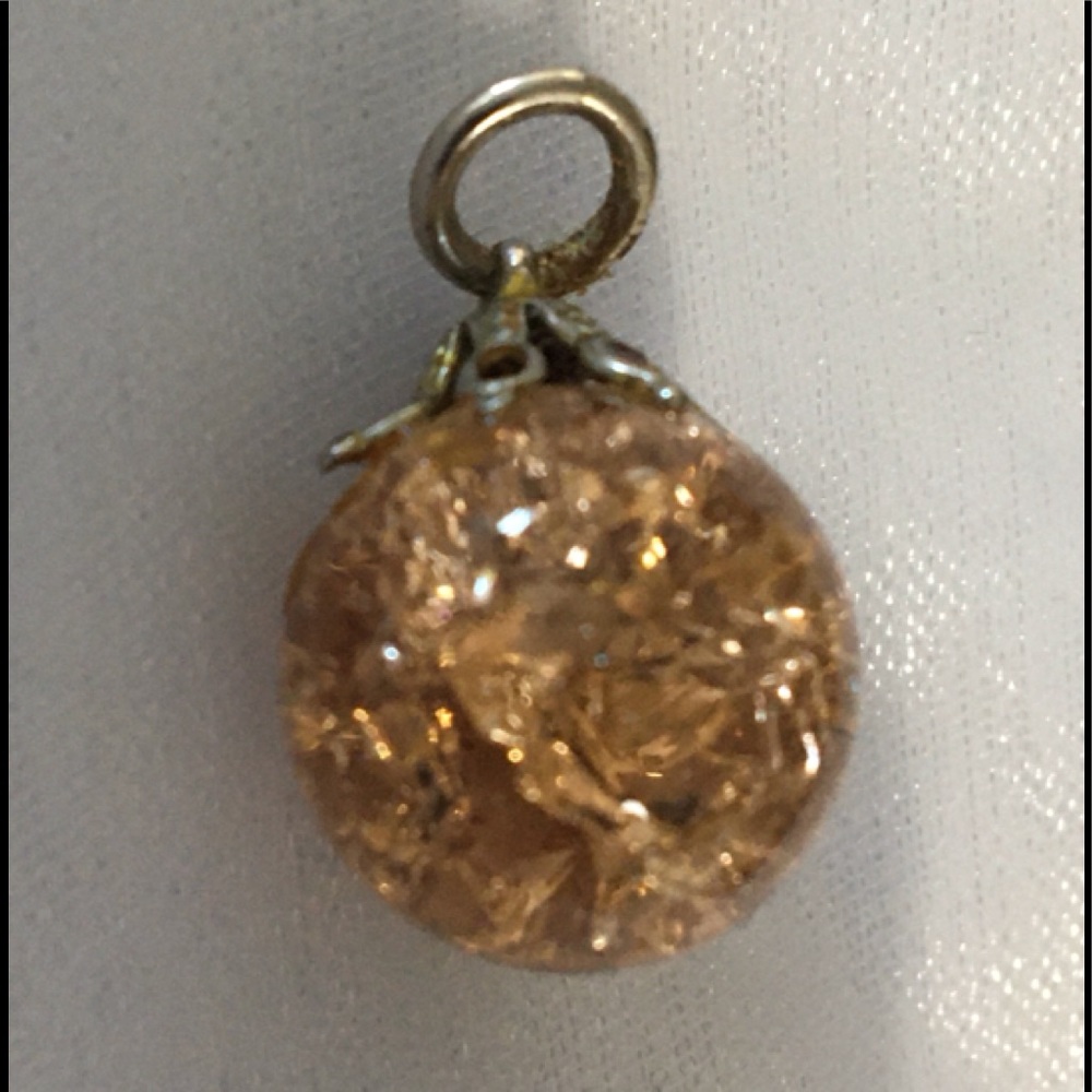 Cracked glass ball pendant‎
